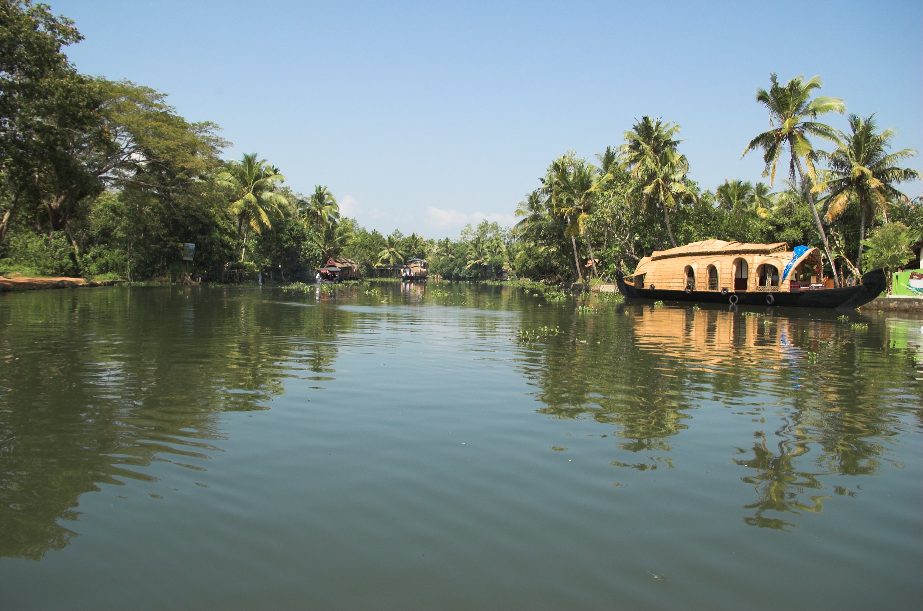 alleppey-kerala-top-10-destinations-in-south-india