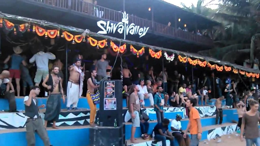 savaari-goa-party-places