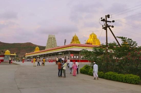 venkateshwara-temple-narayanpura