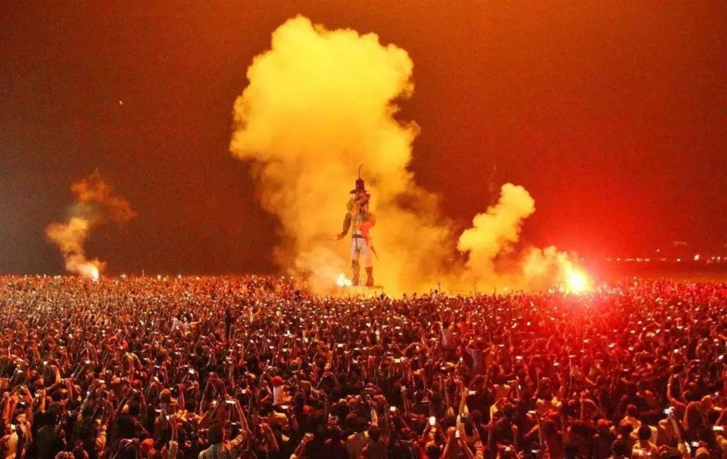 savaari-cochin-carnival-burning-of-effigy-papanai