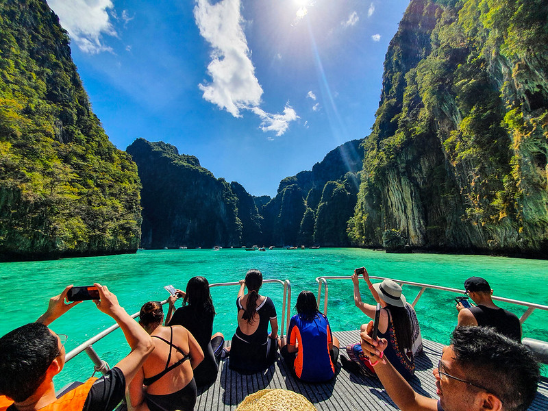 savaari-phi-phi-islands-tourists-footfall