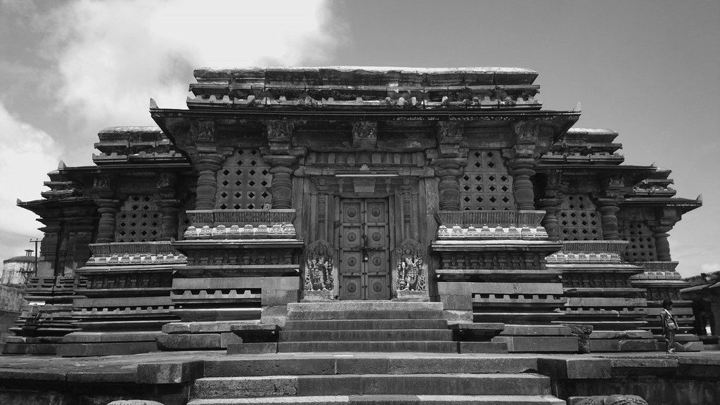 savaari-belur-temple