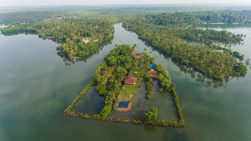 vinni's-farm-kerala-rent-an-entire-island