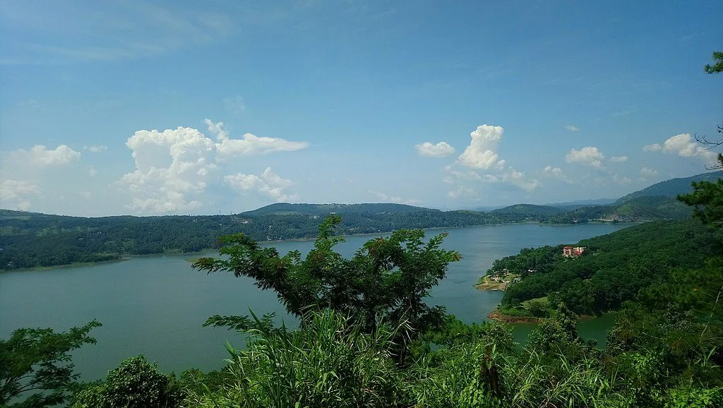 Places to visit in Shillong- Umiam lake 