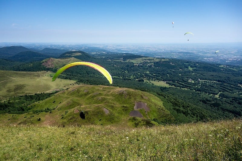 places to paraglide in India
