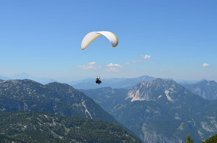 places for paragliding in India