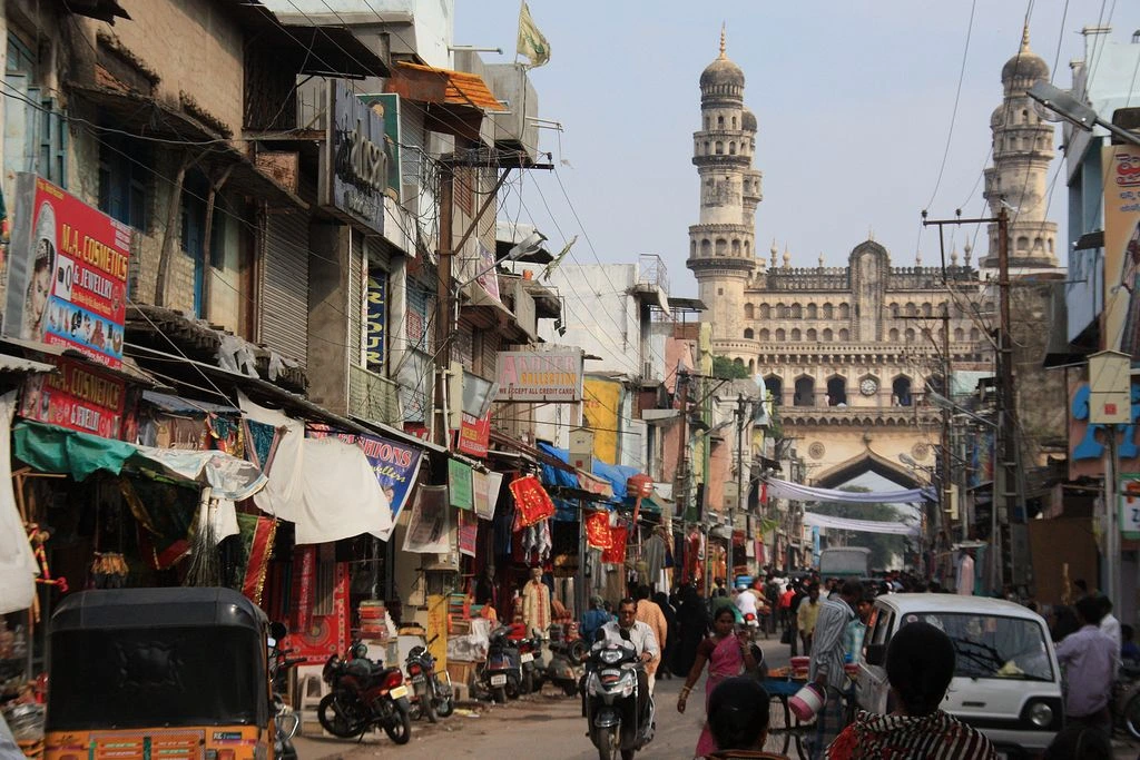 Travel tips for visiting Charminar