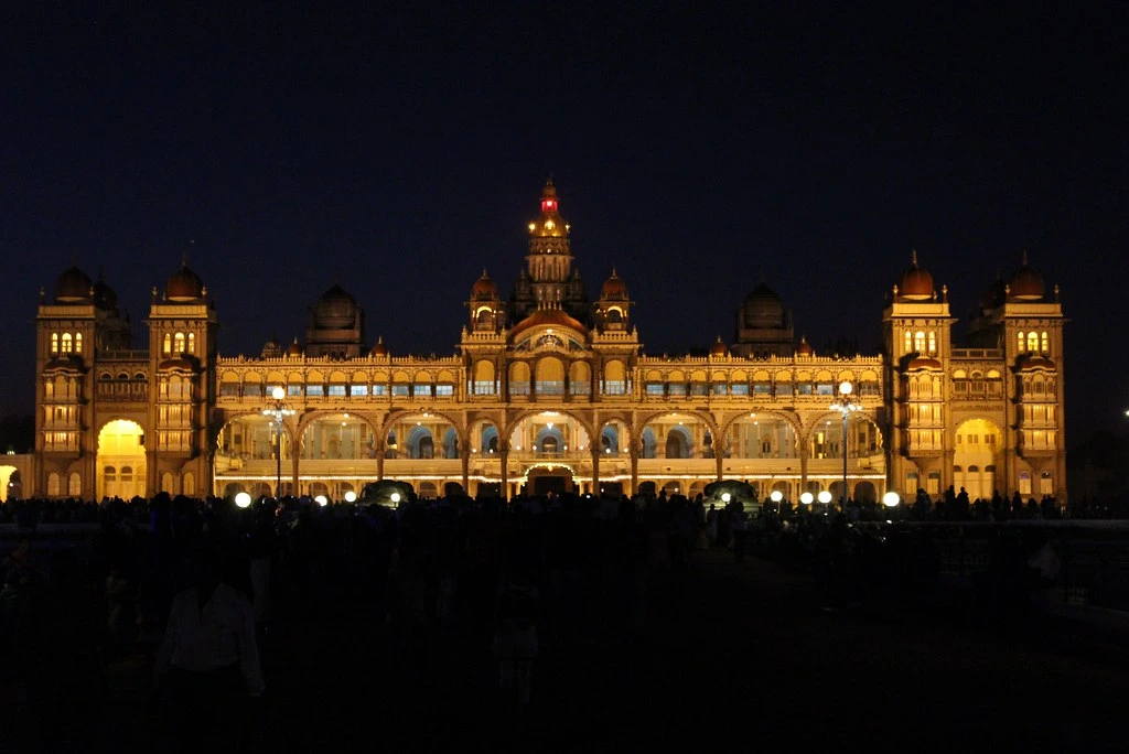 Mysore palace at night