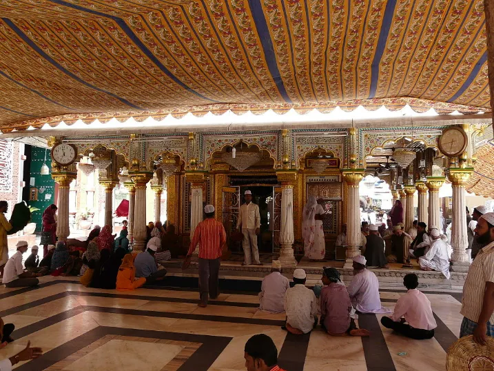 Nizamuddin Dargah