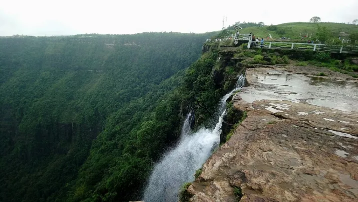 Seven sisters waterfall