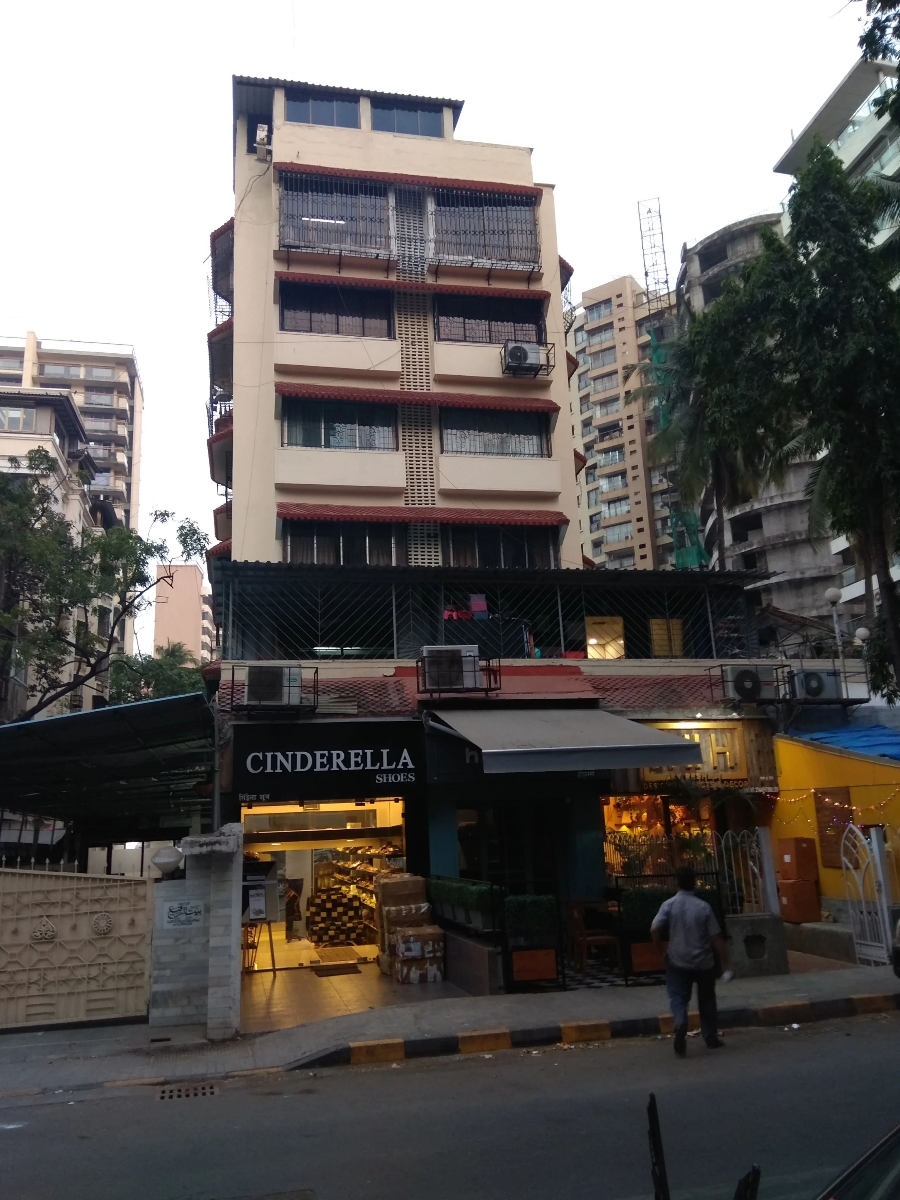 Mohanned rafi mansion - Celebrity house in Bandra, Mumbai