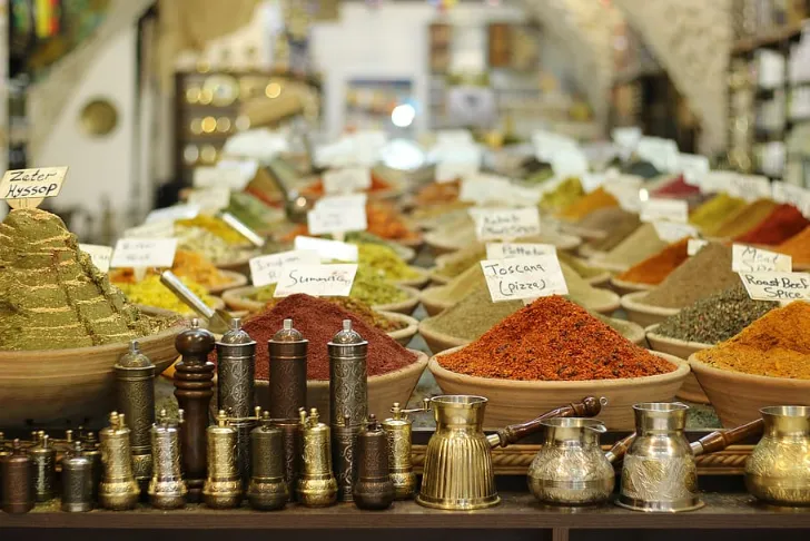 Spice shopping in Poovar