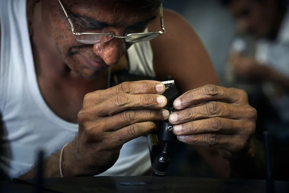 Surat diamond market workers