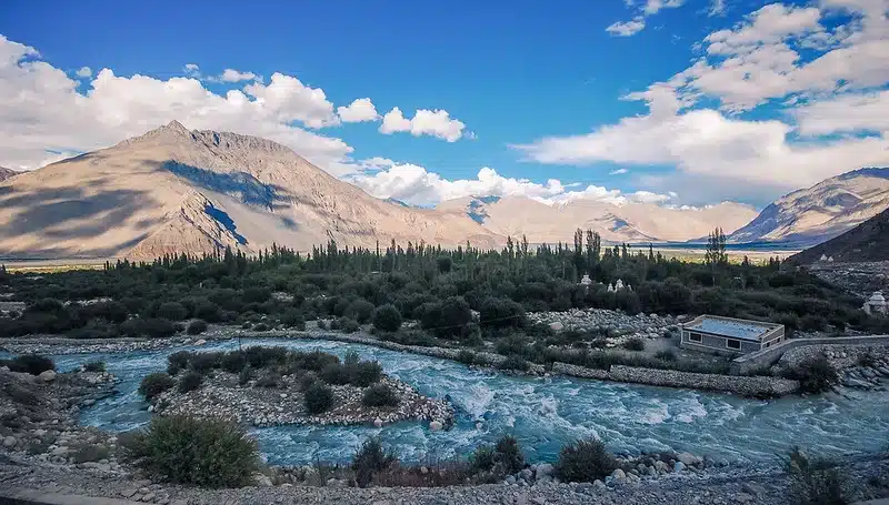 Leh to Nubra Valley 