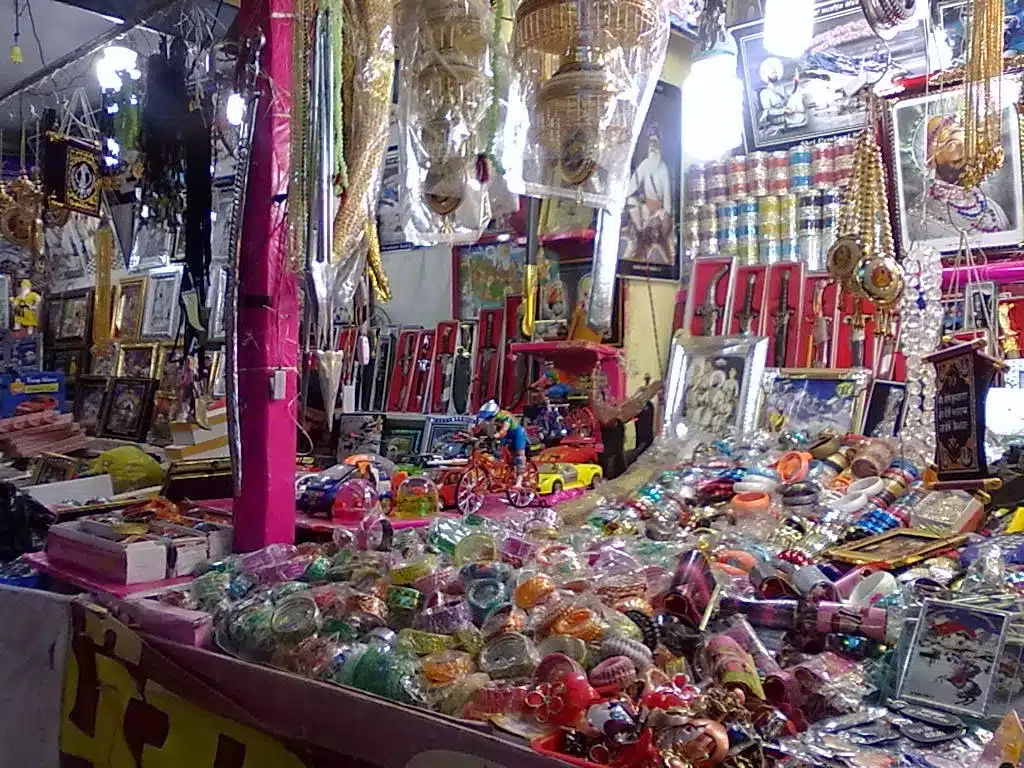 Tilak Dwar - Shopping in Mathura  